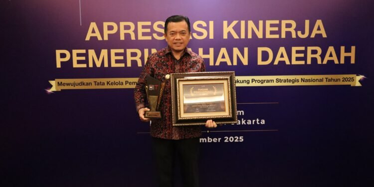 Raih Apresiasi Kinerja Pemerintah Daerah, Gubernur Al Haris Komitmen Perkuat Penyerapan Tenaga Kerja dan Tekan Kemiskinan