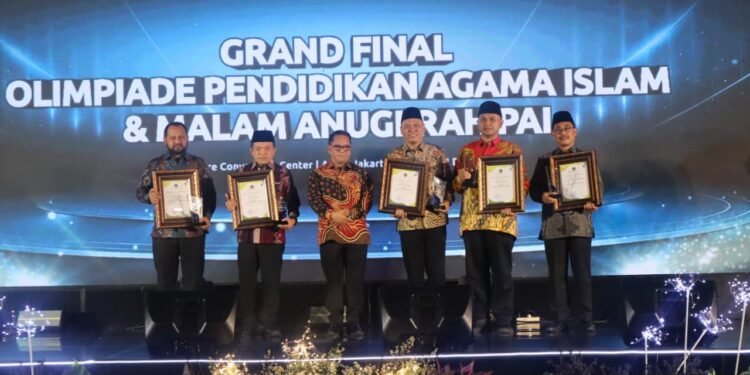 Masuk 4 Besar Nasional, Jambi Terima Anugerah Tanda Cinta PAI 2025 dari Kemenag
