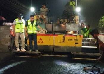 Dinas PUPR Jambi melalui UPTD UPT DWP melakukan Pemeliharaan Rutin Jalan Provinsi di dalam Kota Jambi