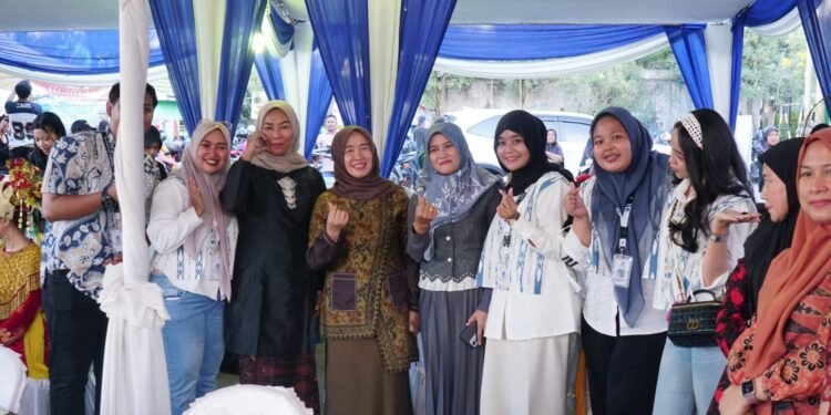 Hj. Hesti Haris Apresiasi Mahasiswa UT dalam Pelestarian Budaya Lokal pada Kegiatan “Danau Sipin Berdaya”