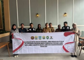 Sekda Sudirman Lepas Keberangkatan Umroh 4 Warga Binaan Satgaswil Jambi Densus 88 AT Polri