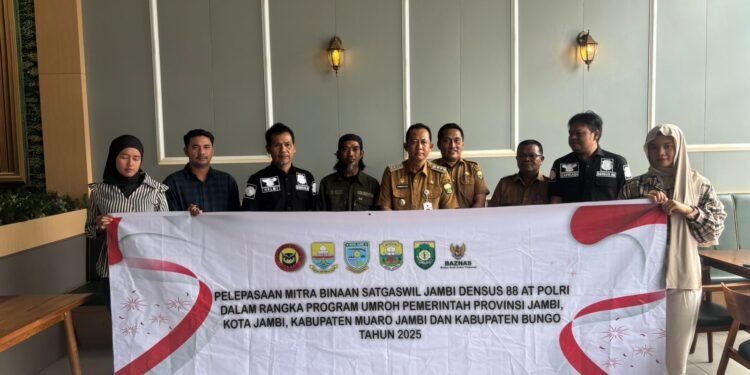 Sekda Sudirman Lepas Keberangkatan Umroh 4 Warga Binaan Satgaswil Jambi Densus 88 AT Polri