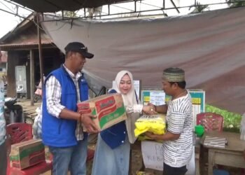 Ketua DPRD dan DPD PAN Tanjabtim Salurkan Bantuan untuk Korban Kebakaran di Sabak Ilir