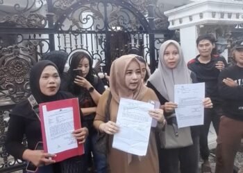 Puluhan Korban Dugaan Investasi Rokok Legal Datangi Rumah Terlapor, Kerugian Capai Miliaran Rupiah
