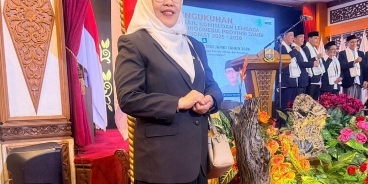 Dilantik sebagai Sekretaris Bidang Ekonomi Umat MUI Provinsi Jambi ,Dr.Rafidah ME : Siap Bekerja dan Sesuai Bidang Ekonomi