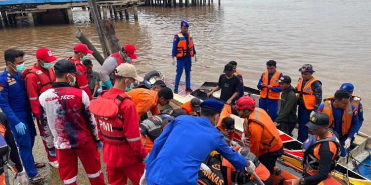 Hari Kedua Pencarian, Pekerja yang Hilang di Sungai Pengabuan Ditemukan Meninggal Dunia