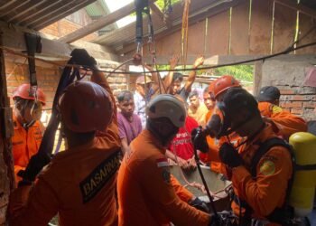 Kuras Sumur Berujung Maut, Tim SAR Gabungan Evakuasi Korban di Dusun Datar Kecamatan Muko Muko Bathin VII Jambi