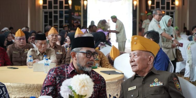 Hadiri HUT LVRI Ke-69 dan HUT ke-45 PPM, Sekda Sudirman Ajak Lestarikan Nilai Perjuangan Veteran