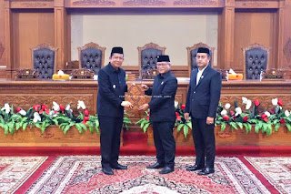 Ketua DPRD Muaro Jambi Pimpin Paripurna Dengan Agenda Penyampaian Lima Rancangan Peraturan Daerah