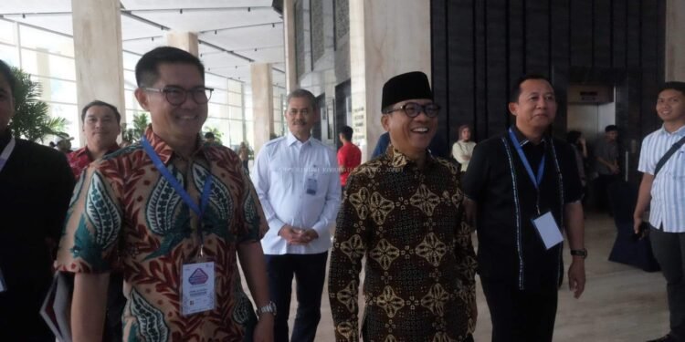 Bupati Muaro Jambi Hadiri Penutupan Rakernas XVII Apkasi, Fokus pada Peningkatan Kinerja ASN dan Pembangunan Daerah