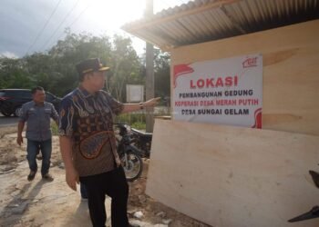 Bupati Muaro Jambi Tinjau Pembangunan Koperasi Desa Sungai Gelam Merah Putih, Apresiasi Sinergi TNI dan Pemerintah Daerah