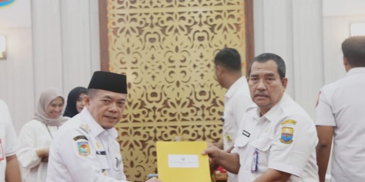 Gubernur Al Haris Tandatangani Perjanjian Kinerja 2026, Tegaskan Komitmen Kerja Terukur, Fokus, dan Akuntabel