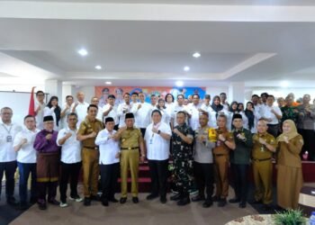 Wagub Sani Kukuhkan Pengurus FPRB Provinsi Jambi