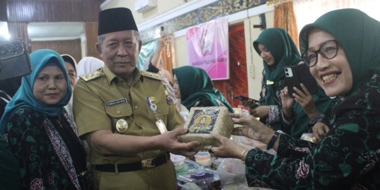 Wagub Sani: Bazar BKOW Kolaborasi Apik, Ruang Pemberdayaan dan Ruang Kepedulian