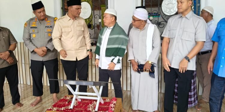 Senyum Warga Batang Asai Sambut Jalan Baru, Gubernur Al Haris Resmikan Akses Impian 88 Kilometer