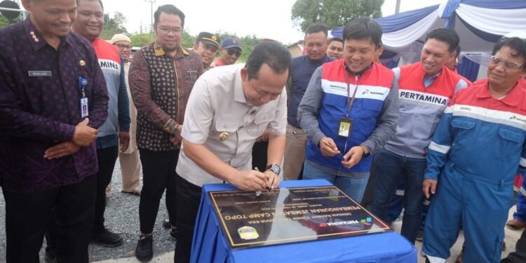 Bupati Muaro Jambi Resmikan Jembatan Camp Topo, Wujud Sinergi Pemerintah dan Swasta