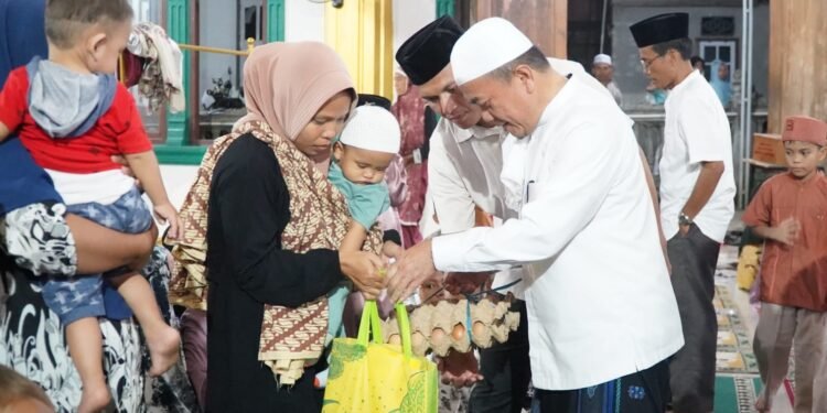 Mengenang H. Hanafi di Masjid Tertua Bungo, Gubernur Al Haris Teguhkan Pembangunan untuk Rakyat
