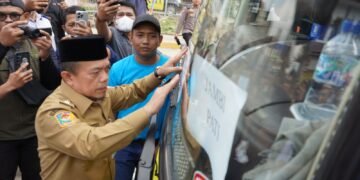 Gubernur Al Haris Lepas 198 Mudik Gratis untuk Warga Jambi dan Mahasiswa di Perantauan