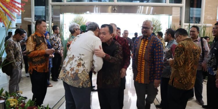 Gubernur Al Haris Hadiri Entry Meeting BPK RI, Tegaskan Komitmen Transparansi Keuangan Daerah