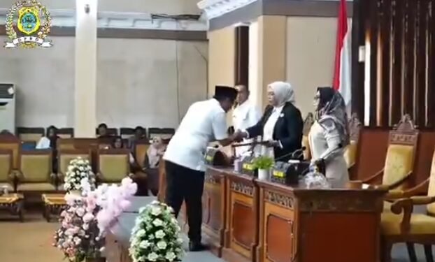 DPRD Tanjab Timur Gelar Rapat Paripurna Penyampaian Pendapat Akhir Fraksi terhadap LKPJ Bupati TA 2025