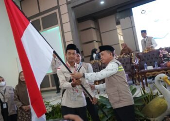 Lepas 442 JCH Kloter BTH 19, Pesan Gubernur Al Haris:  Fokus Ibadah Haji, Jangan sia-siakan Perjuangan Puluhan Tahun