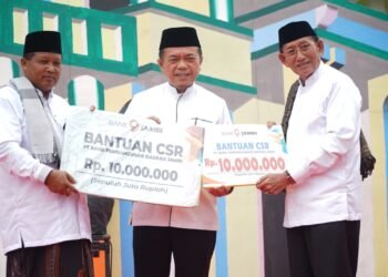 Bank Jambi Salurkan Bantuan Rp20 Juta ke Pondok Pesantren Al-Anwar Petanang