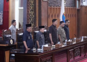 Gubernur Al Haris Sampaikan Nota Keuangan Perubahan APBD 2026