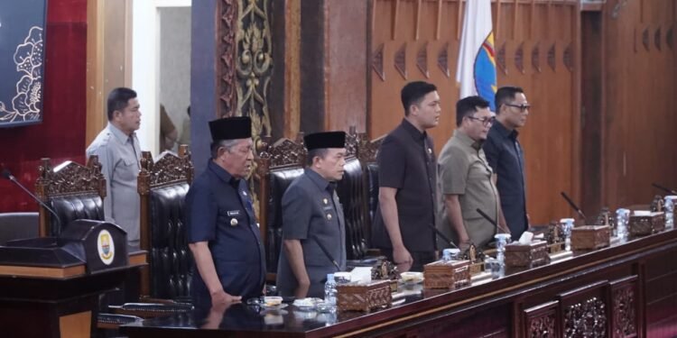 Gubernur Al Haris Sampaikan Nota Keuangan Perubahan APBD 2026