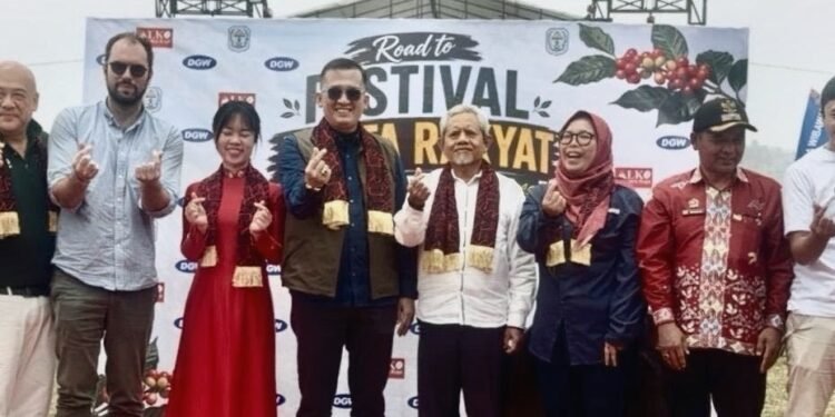 Buka Festival Pesta Rakyat Petani Kopi Kerinci 2026, Ariansyah Tekankan Penguatan Ekosistem Kopi Kerinci