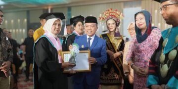 Gubernur Al Haris: Lulusan Poltekkes Kemenkes Jambi Menjadi Bagian Penting Penguatan SDM Kesehatan