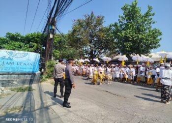 Polsek Dentim Amankan Rangkaian Ngangget Don Bringin Karya Adat Desa Adat Kesiman